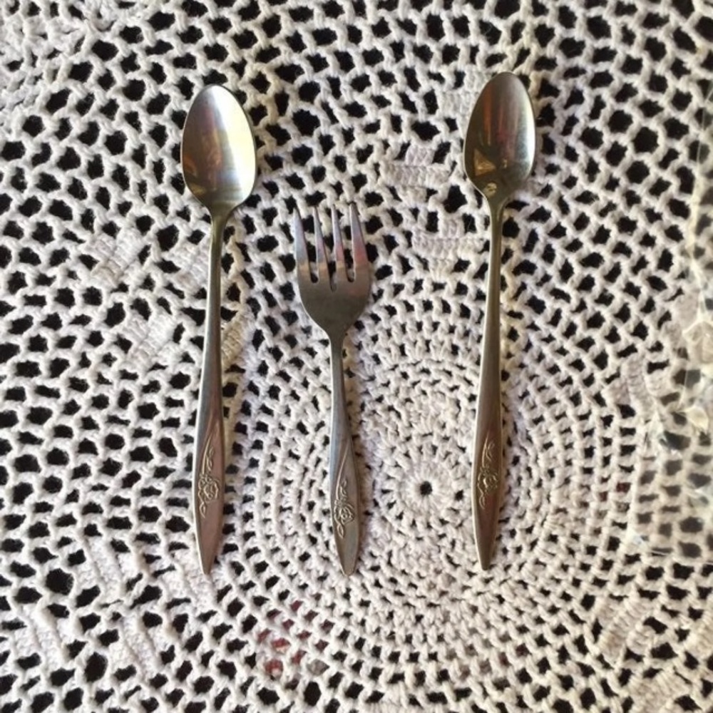 Genx 1980’s childrens “the first years” utensils
